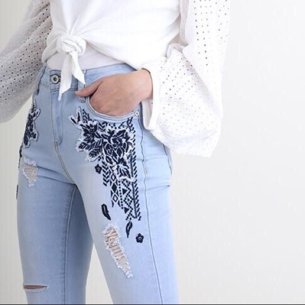 Umgee Embroidered Skinny Jean - Picture 4 of 6